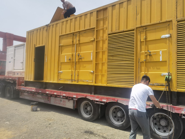 杭锦后除了负载情况和发动机维护,还有哪些因素会影响 200kw 柴油发电机的油耗?