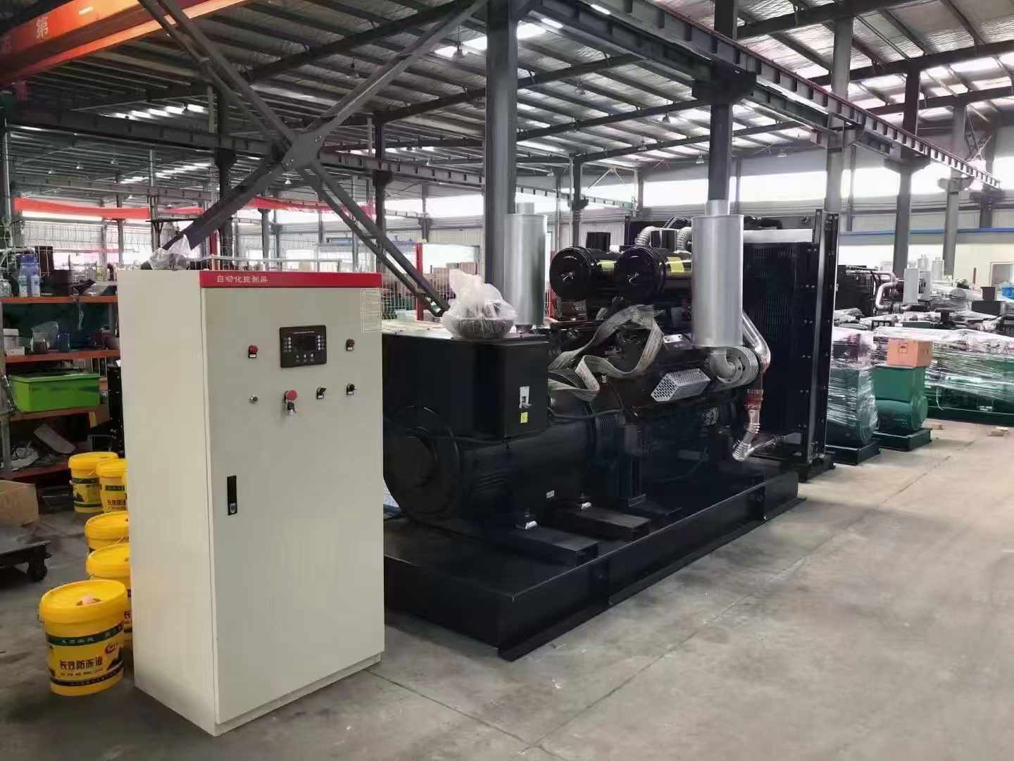 杭锦后柴油发电机运行时的噪音和振动水平如何？