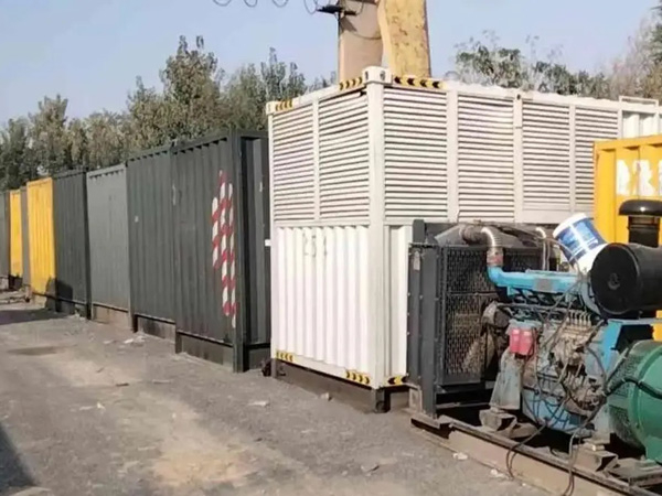 杭锦后200KW柴油发电机机组每小时油耗是多少?